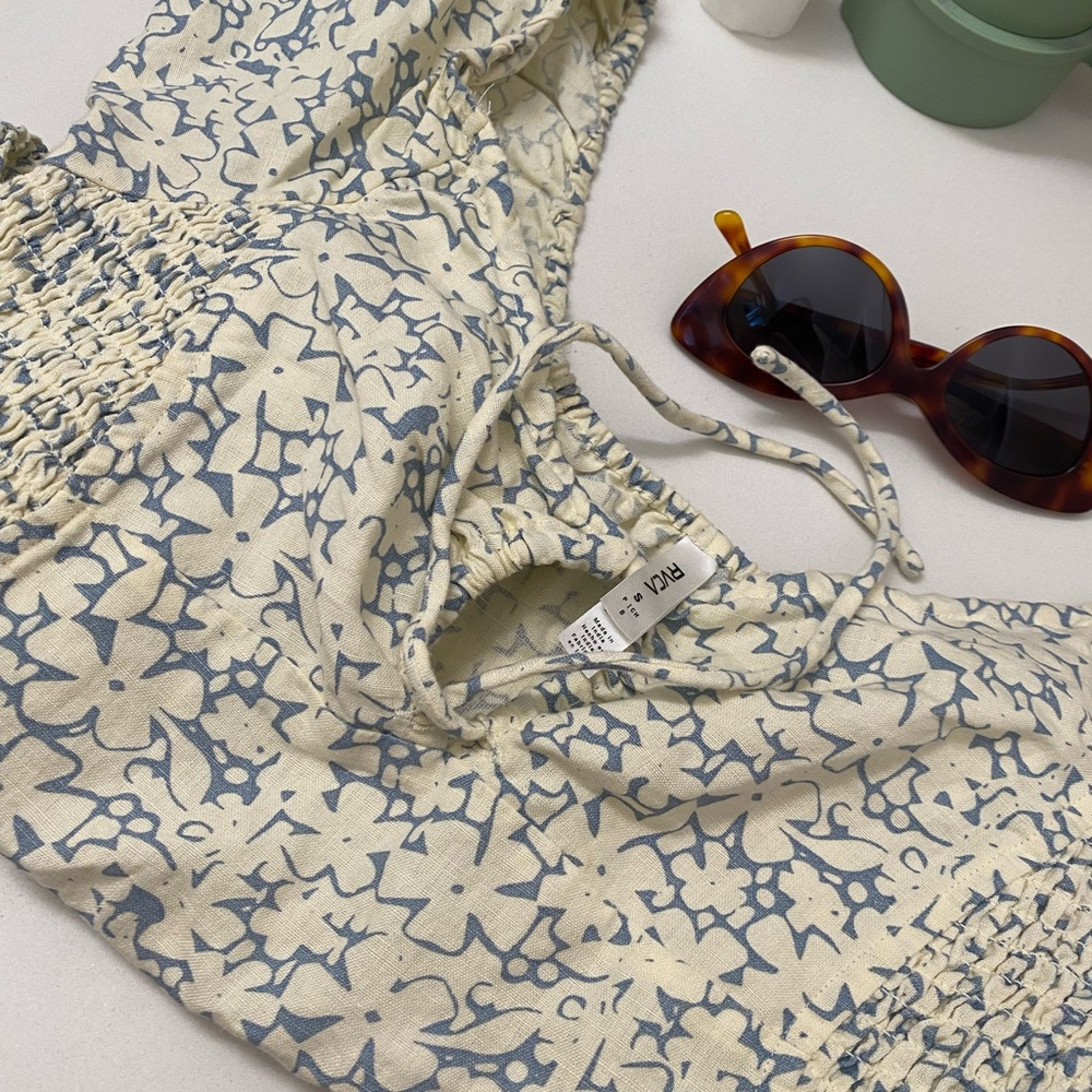 Floral Print Top with Blue and Cream Design